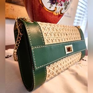 1640-STRAW and LEATHER Green Clutch w/crossbody strap
